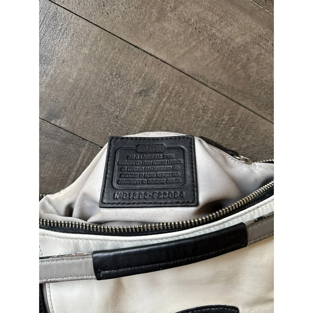 Coach B1393-F23084 Kristin Spectator Hobo Black White Convertible Y2K - Picture 10 of 10